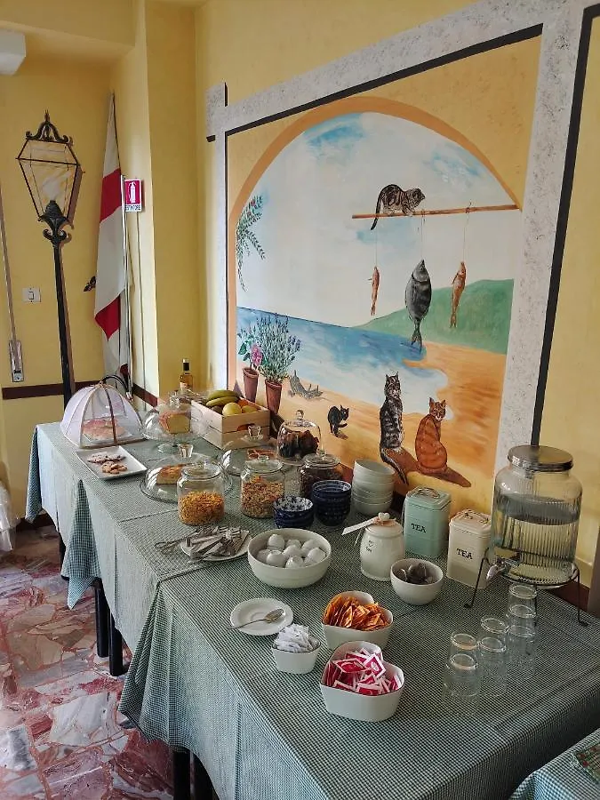 Villa Pina Laigueglia 2*,