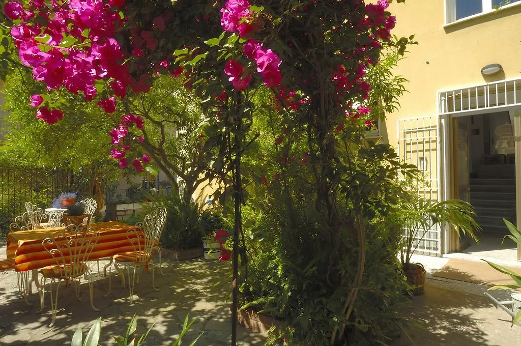 Villa Pina Laigueglia 2*,  Italien